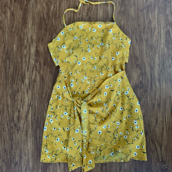 Dresses & Skirts - Dress